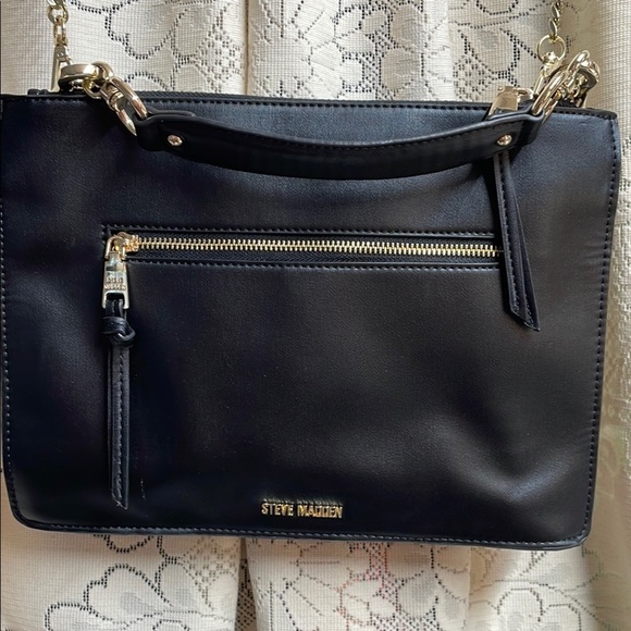 Steve Madden Handbags - Steve Madden Black and gold cross body Shoulder Bag